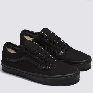 Vans all black 8.5 women’s off the wall sneaker